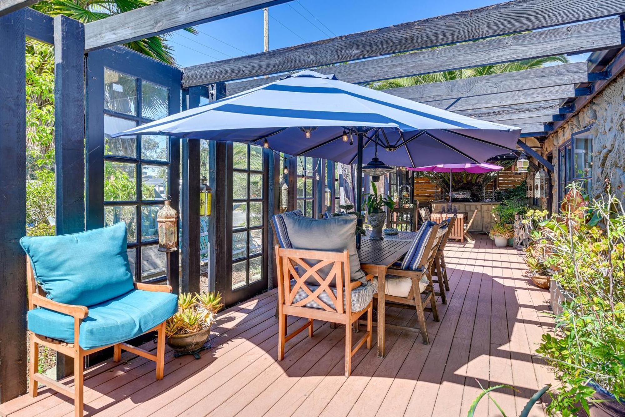 Bohemian Wonderland Benicia Bungalow With Pergola! Exteriör bild
